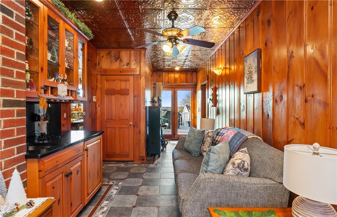 29 Robert Street Tiverton, RI 02878 - Photo 7 of 40