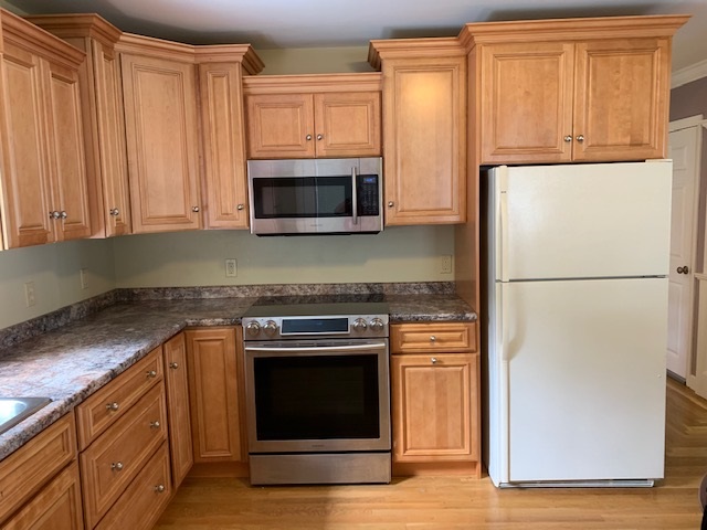21 Constant Street Manchester, NH 03103 - Photo 2 of 14 Gallery Image 2