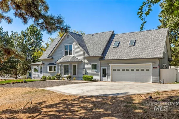 $894,500 | 5611 West Hill Road, Boise, ID 83703
