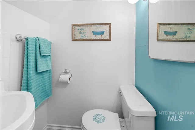 $989,500 | 5611 West Hill Road, Boise, ID 83703