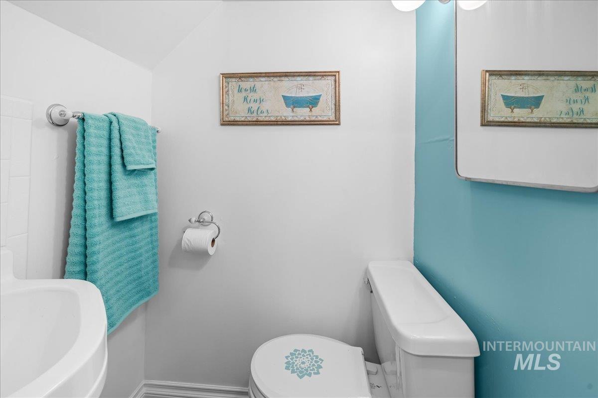 5611 West Hill Road Boise, ID 83703 - Photo 28 of 48 Bathroom with toilet and a sink