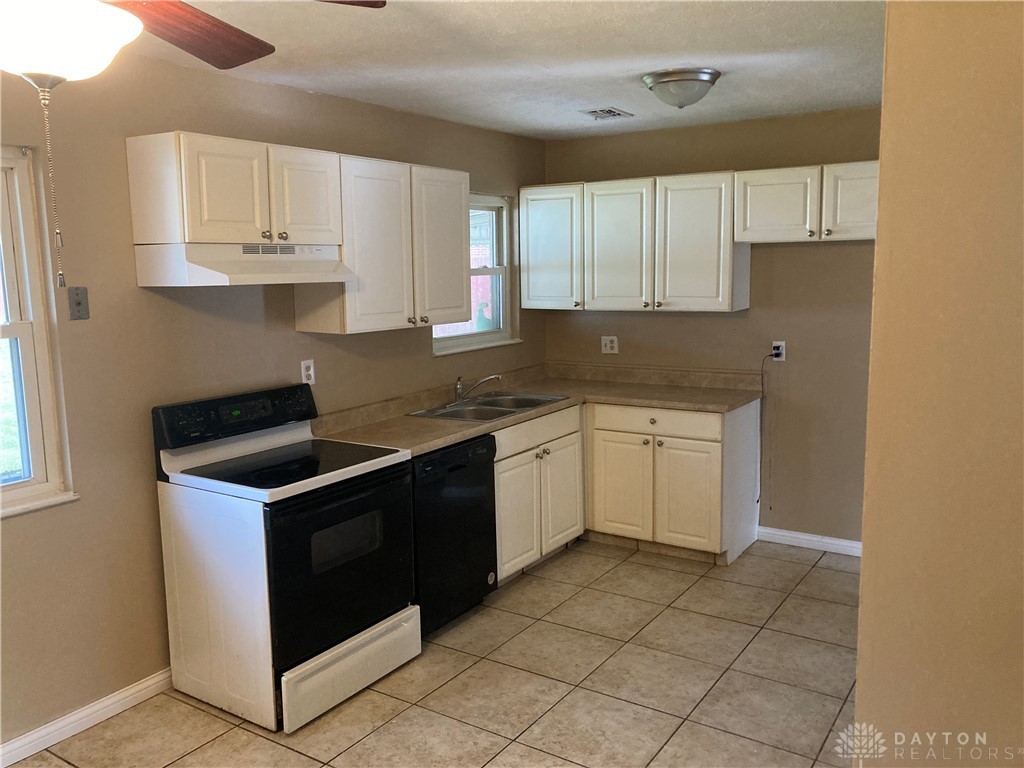 145 Woods Road Springboro, OH 45066 - Photo 13 of 14 Gallery Image 13