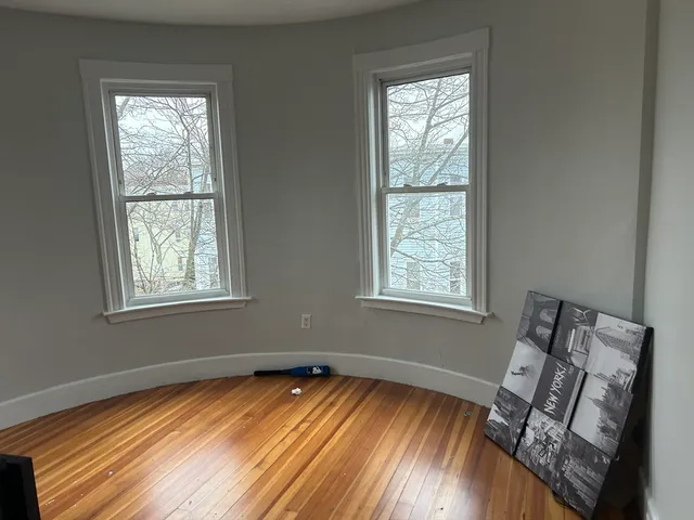 $2,300 | 110 Norton Street, Unit 3, Boston, MA 02122