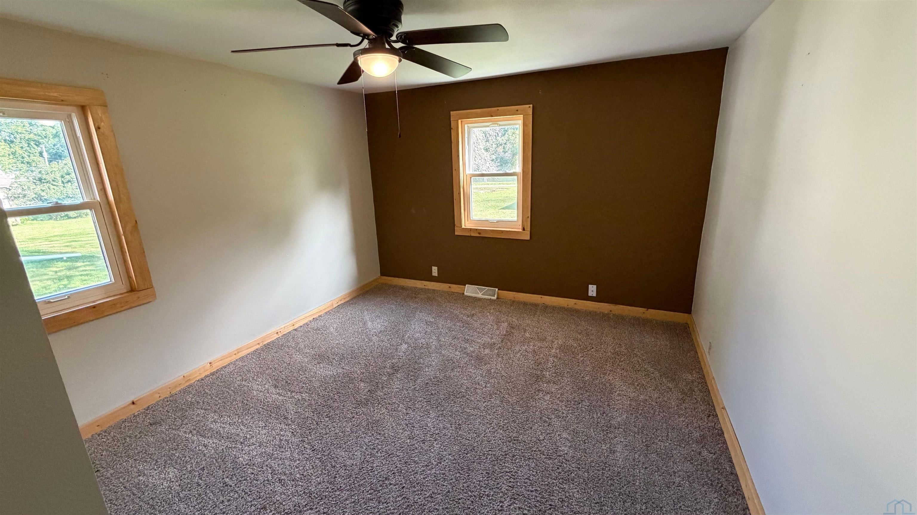905 5th Street Sheldon, IA 51201 - Photo 12 of 27 Gallery Image 12