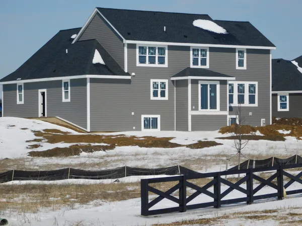 $779,990 | 9766 North Migratory Court, Mequon, WI 53097