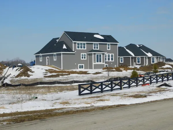 $779,990 | 9766 North Migratory Court, Mequon, WI 53097