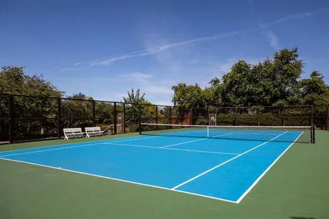 $2,850,000 | 2 Hallmark Circle, Menlo Park, CA 94025