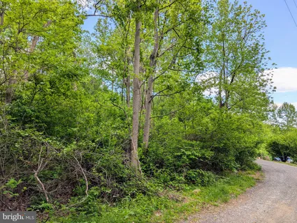 $230,000 | 3964 Hidden Valley Lane, Linden, VA 22642