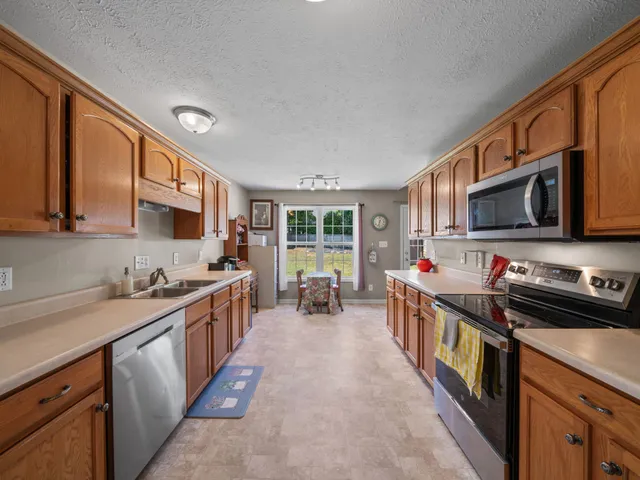 $366,700 | 674 Superior Lane, Clarksville, TN 37043