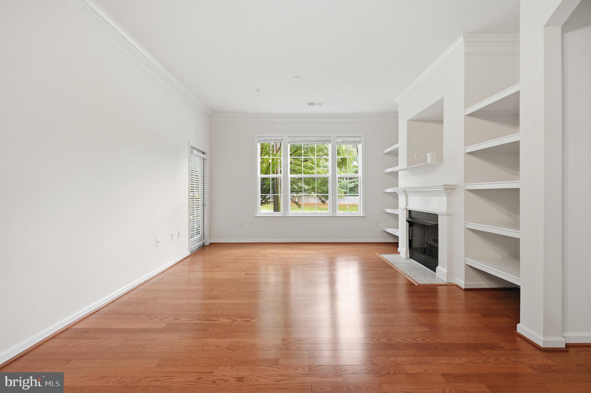 7 Booth Street, Unit 110 Gaithersburg, MD 20878 - Photo 16 of 50 Great natural light