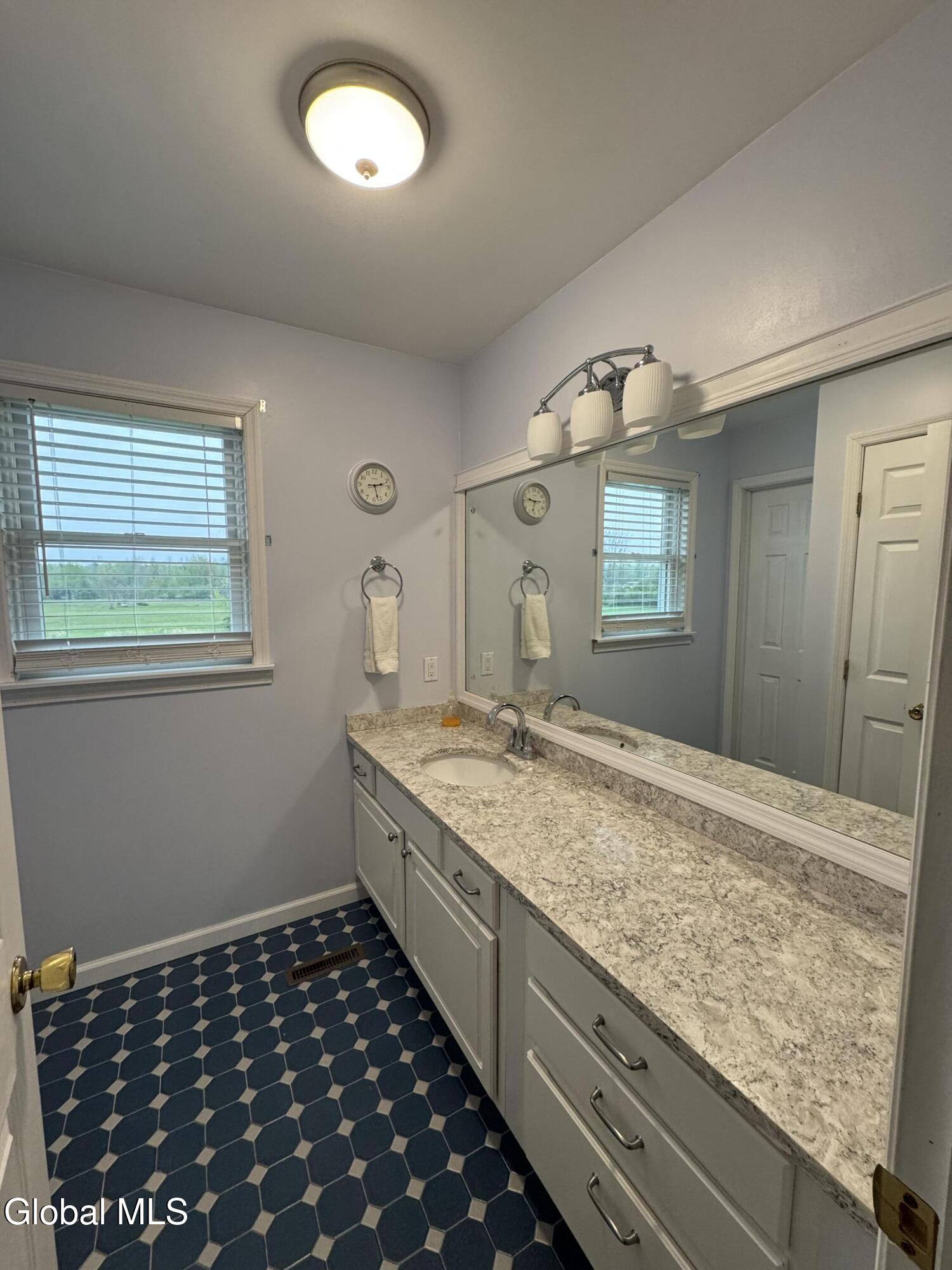 199 Ashdown Road Clifton Park, NY 12019 - Photo 35 of 66 IMG_3026