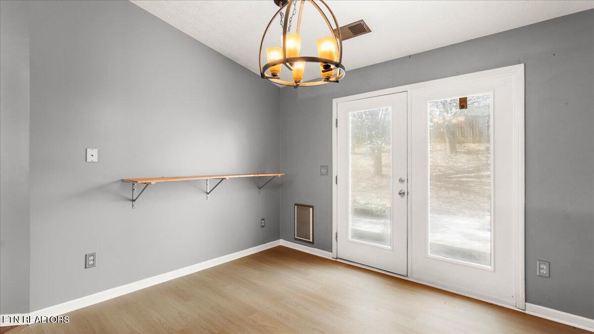 7133 Alice Springs Lane Corryton, TN 37721 - Photo 10 of 29 08-Kitchen