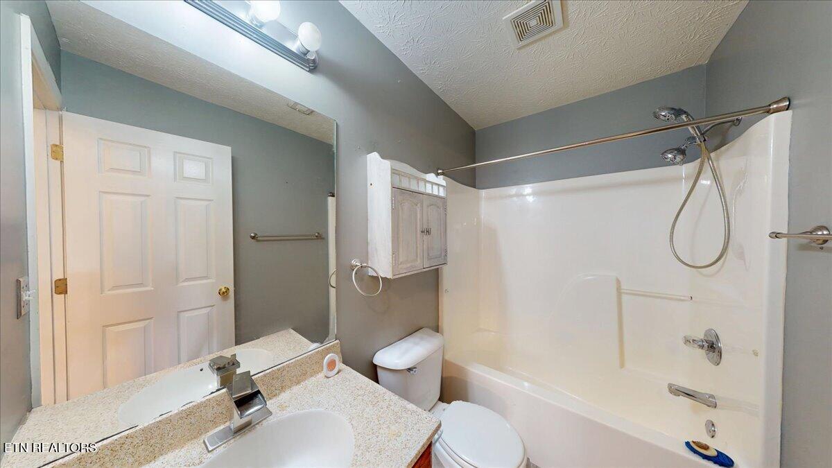 7133 Alice Springs Lane Corryton, TN 37721 - Photo 20 of 29 16-Full Bath
