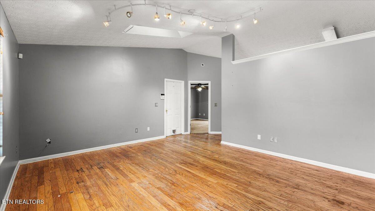 7133 Alice Springs Lane Corryton, TN 37721 - Photo 6 of 29 02-Living Room