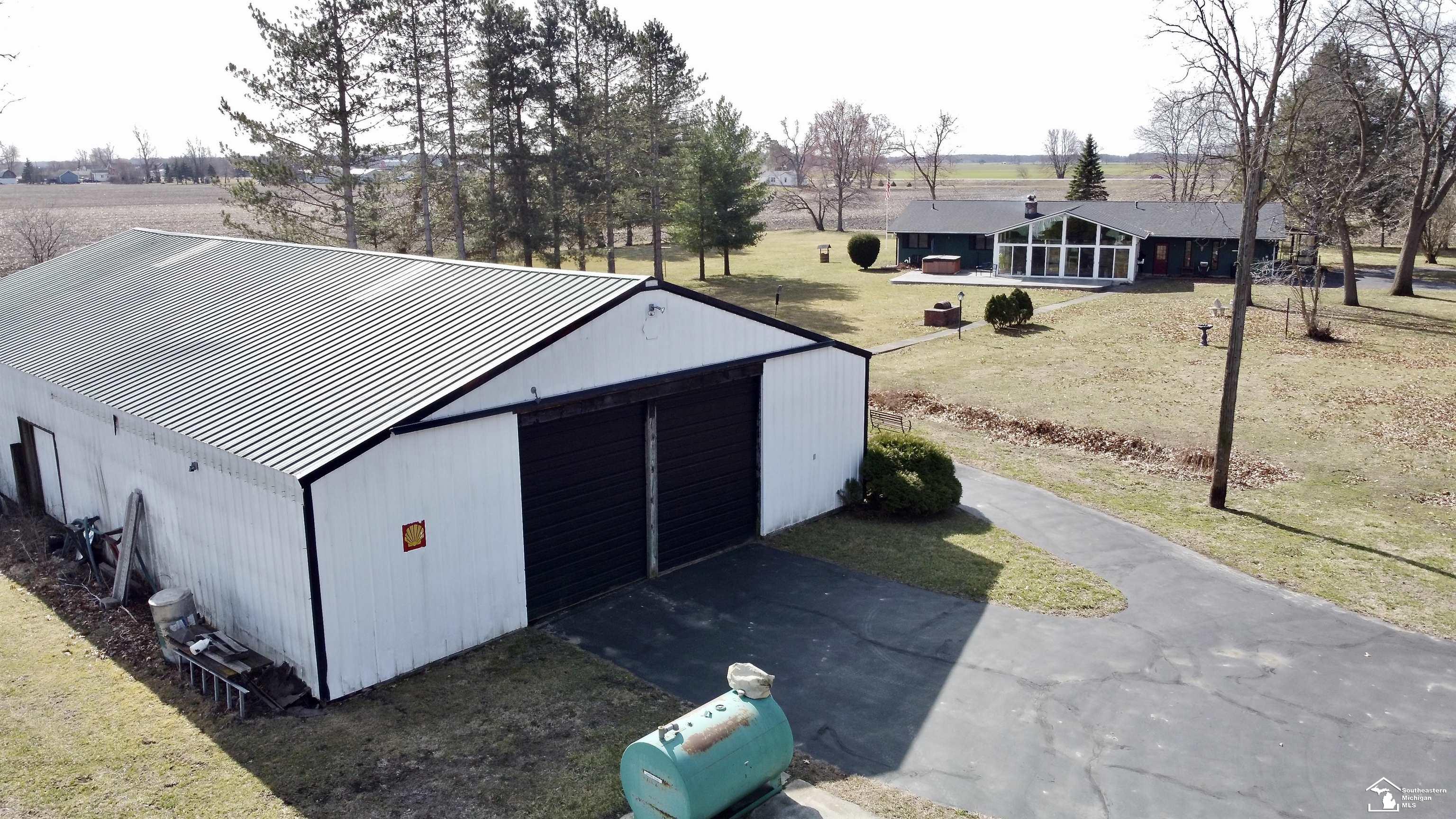 7736 South Custer Road Monroe, MI 48161 - Photo 15 of 61
