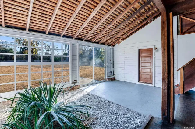 $3,370,000 | 88 Pantigo Road, East Hampton, NY 11937