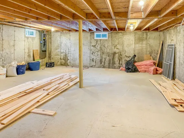 $277,000 | 21 Coolidge Road, Dixfield, ME 04224