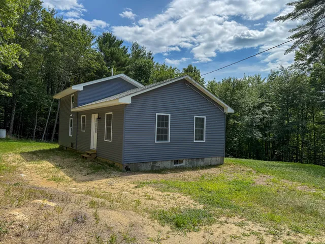 $277,000 | 21 Coolidge Road, Dixfield, ME 04224