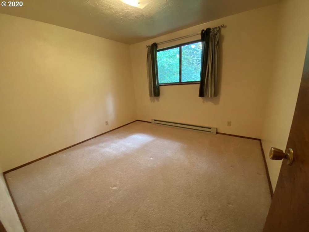 923 7th Street Florence, OR 97439 - Photo 12 of 22 Gallery Image 12