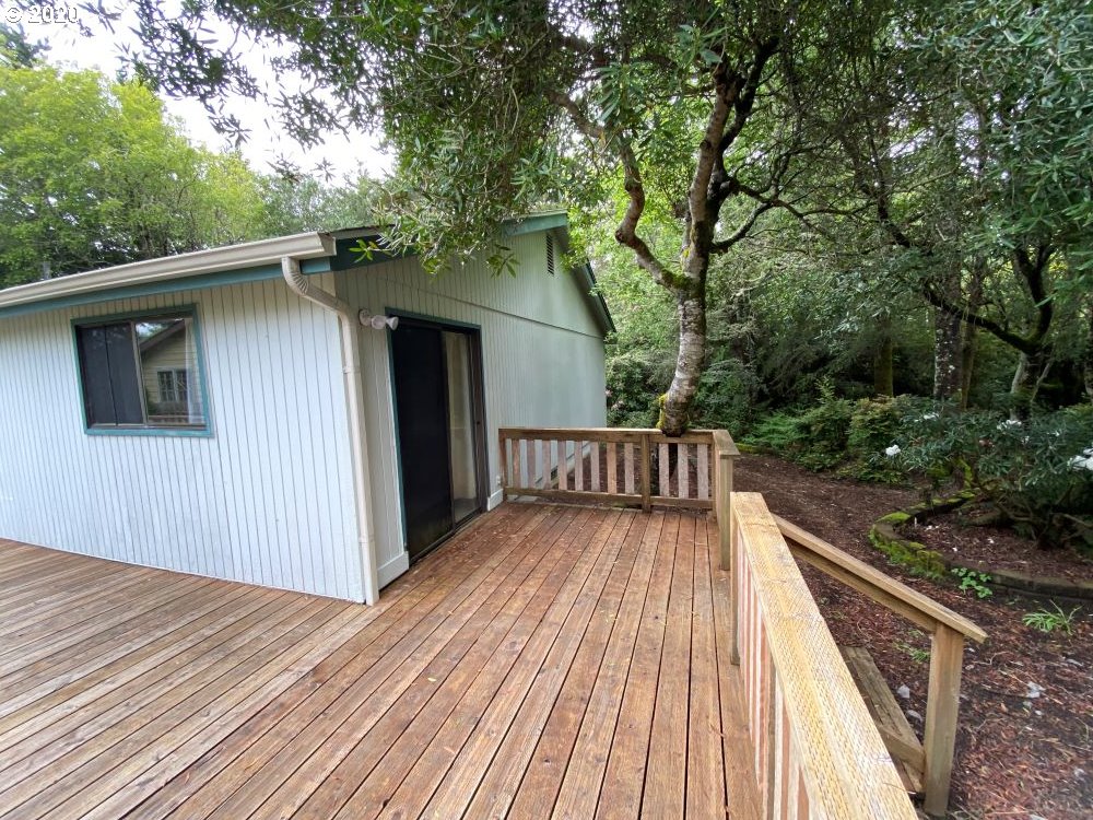 923 7th Street Florence, OR 97439 - Photo 17 of 22 Gallery Image 17