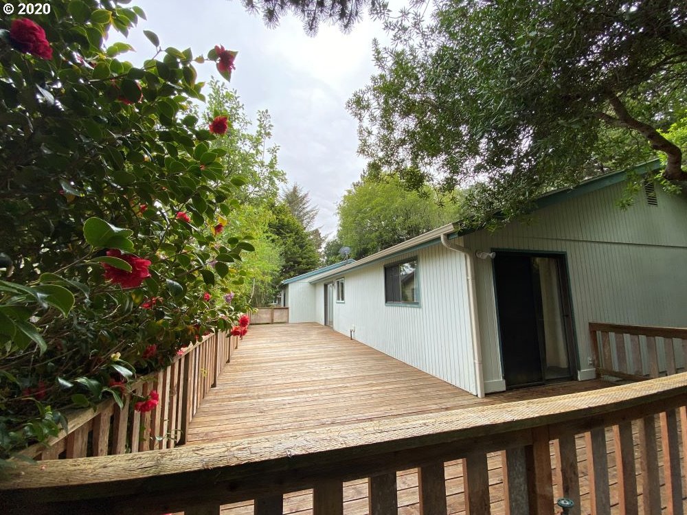 923 7th Street Florence, OR 97439 - Photo 18 of 22 Gallery Image 18