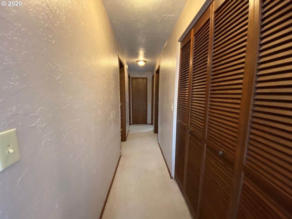923 7th Street Florence, OR 97439 - Photo 9 of 22 Gallery Image 9