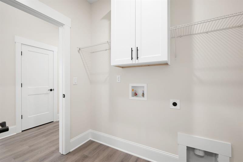 110 Doris Path Temple, GA 30179 - Photo 22 of 35 a view of a hallway with wooden floor