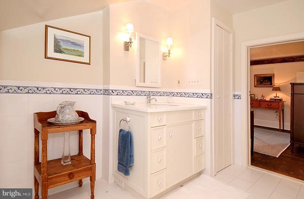 1727 Western Run Road Cockeysville, MD 21030 - Photo 24 of 30 En-Suite Bath