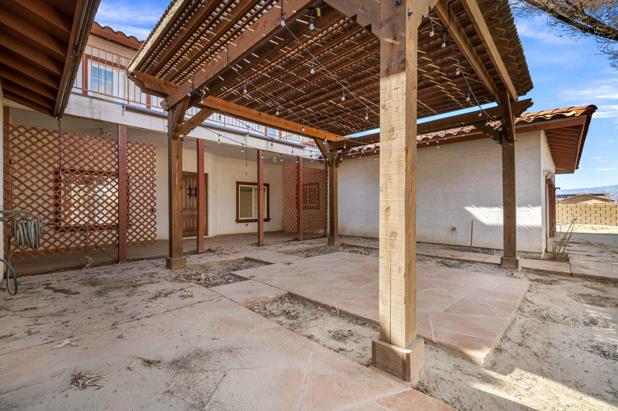 48755 Southview Place Indio, CA 92201 - Photo 17 of 55 a view of a garage