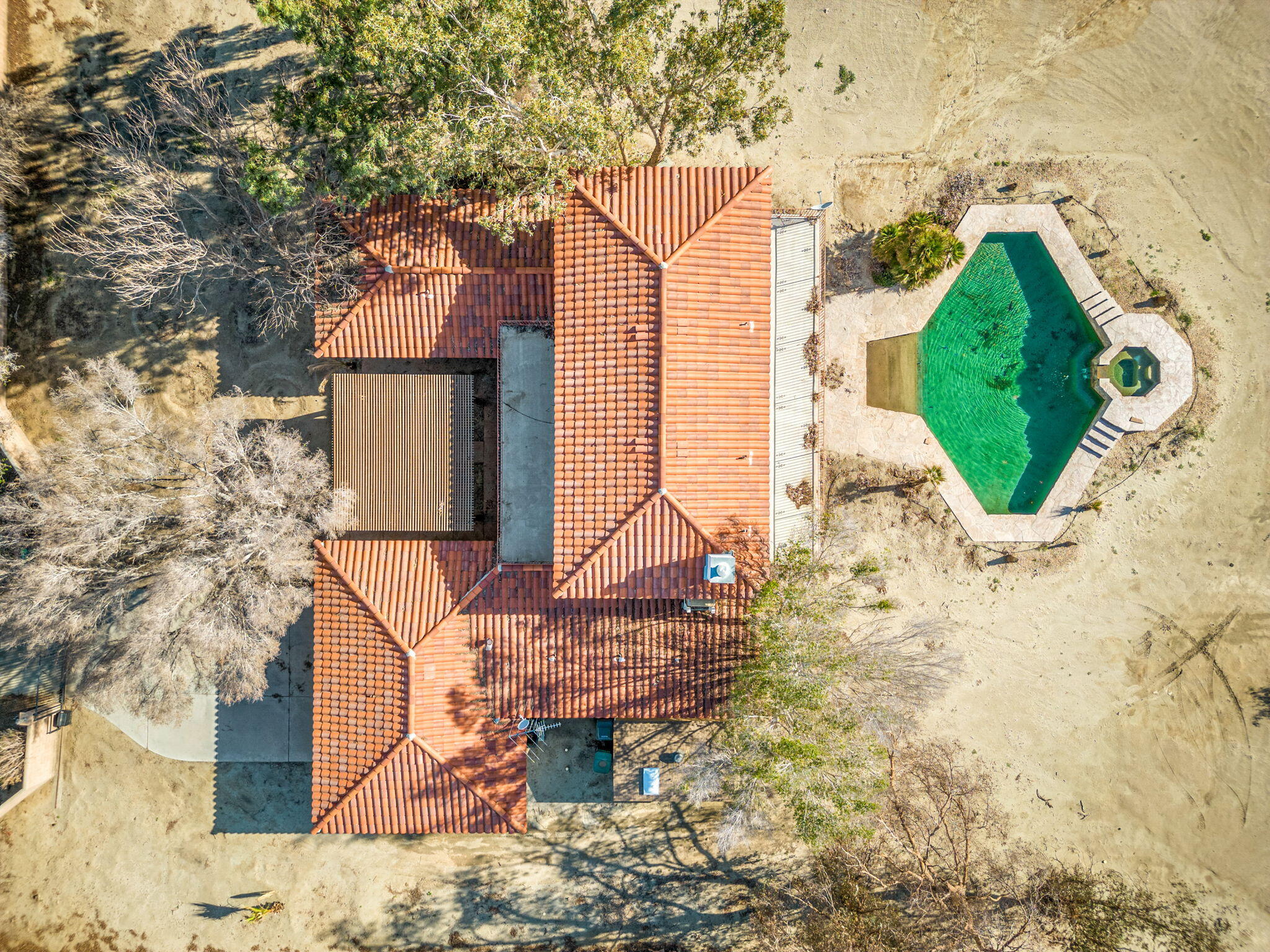 48755 Southview Place Indio, CA 92201 - Photo 9 of 55 9-web-or-mls-DJI_0050