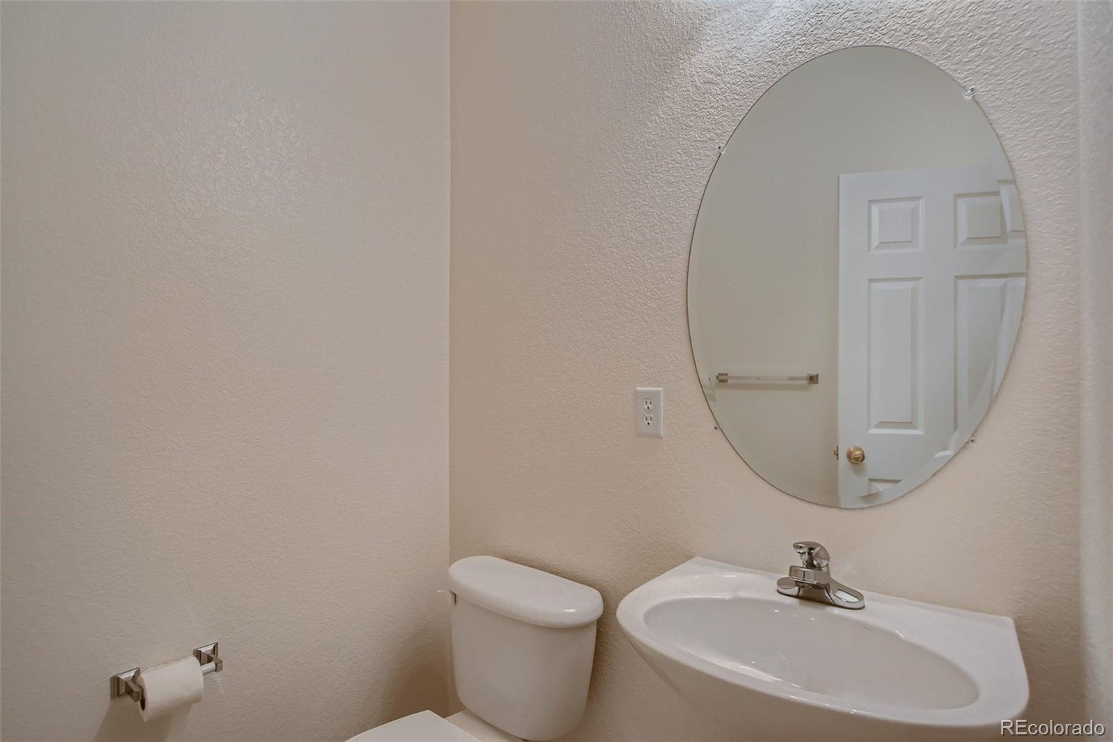 10681 Cherrybrook Circle Highlands Ranch, CO 80126 - Photo 13 of 27