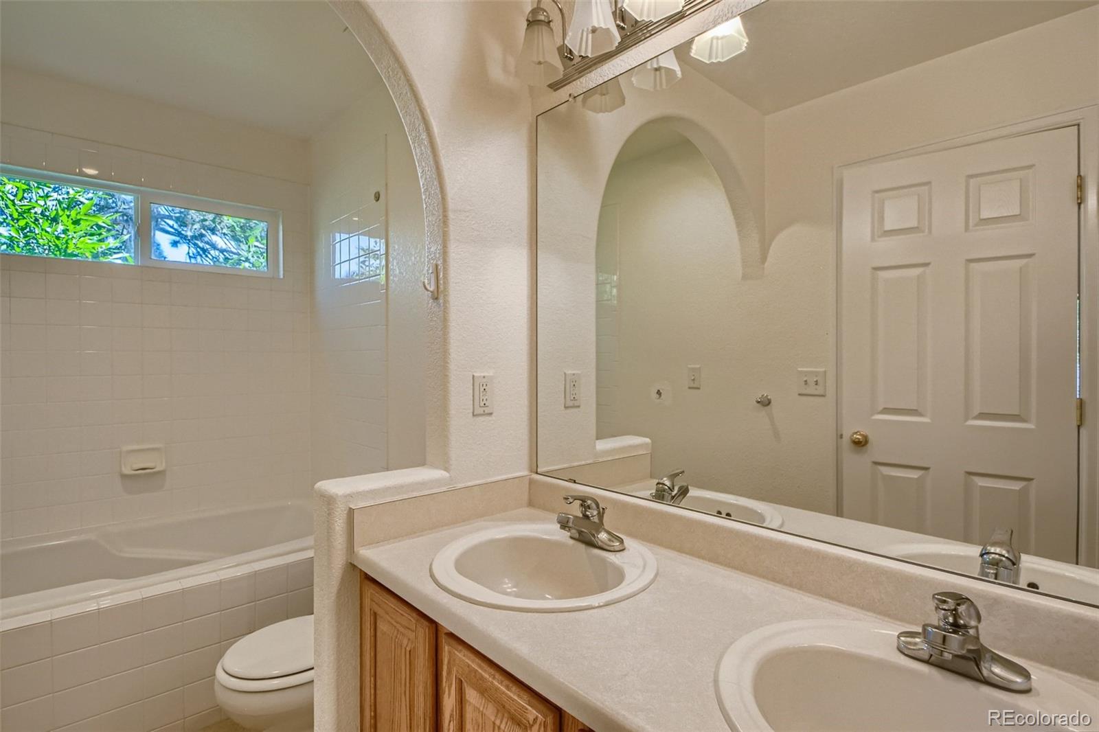 10681 Cherrybrook Circle Highlands Ranch, CO 80126 - Photo 19 of 27