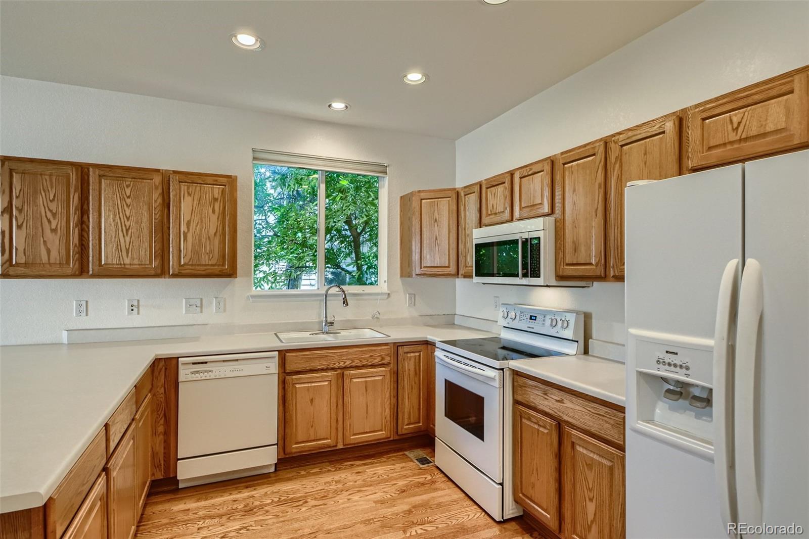 10681 Cherrybrook Circle Highlands Ranch, CO 80126 - Photo 10 of 27