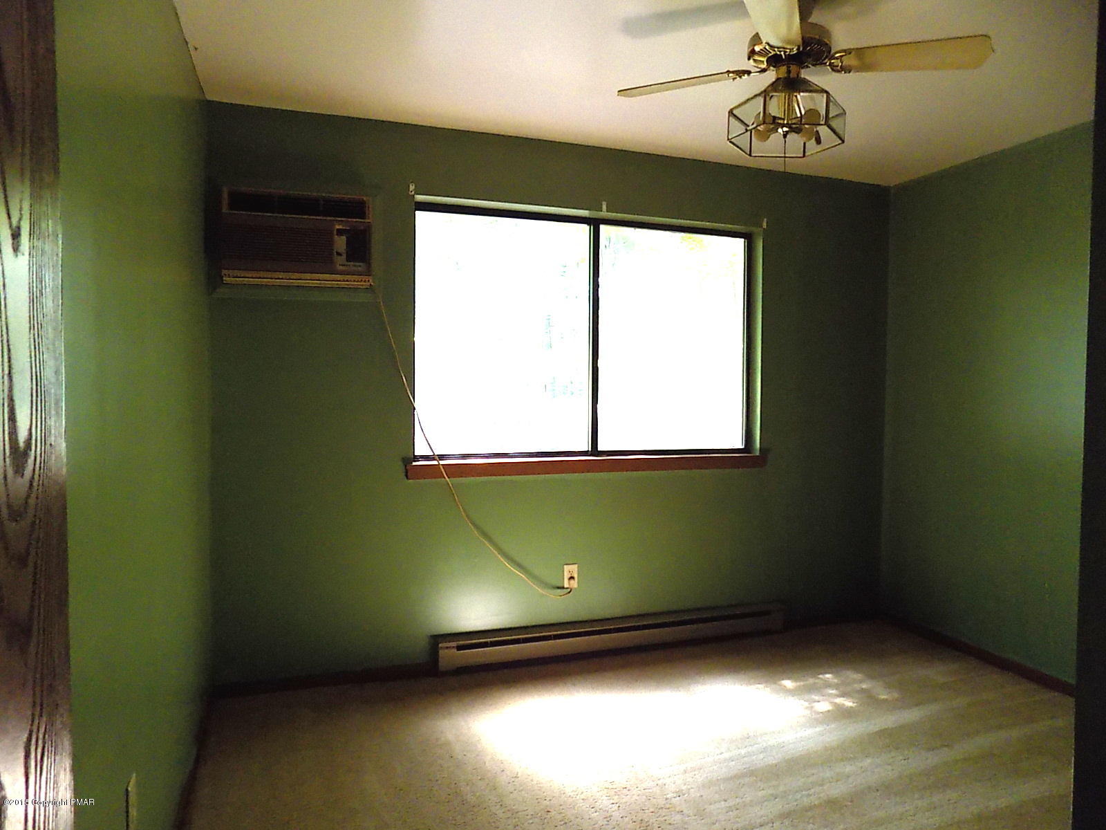 233 Sedburgh Court Bushkill, PA 18324 - Photo 12 of 15 DSCN2324