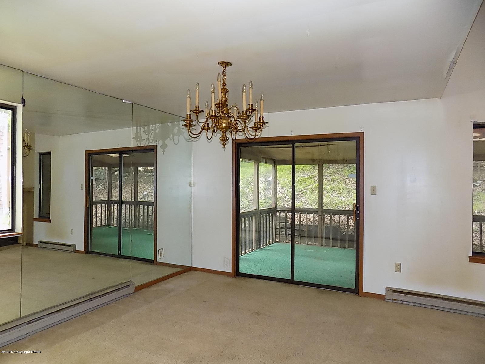 233 Sedburgh Court Bushkill, PA 18324 - Photo 5 of 15 DSCN2312