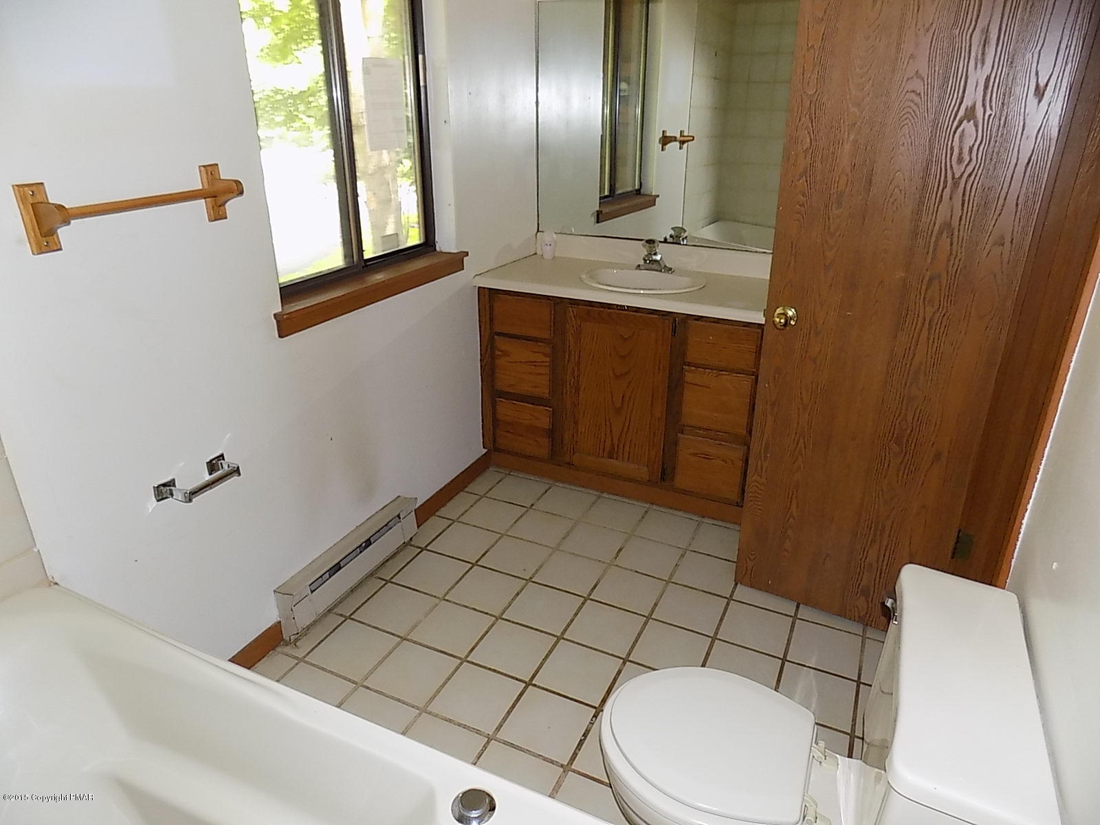 233 Sedburgh Court Bushkill, PA 18324 - Photo 9 of 15 DSCN2317