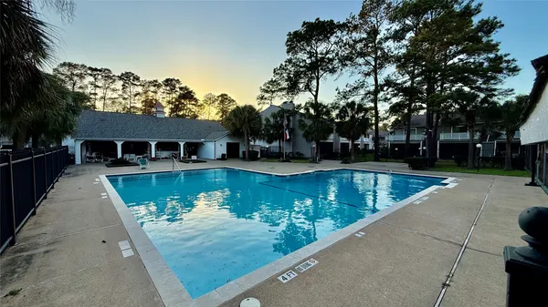 $159,900 | 14911 Wunderlich Drive, Unit 1706, Houston, TX 77069