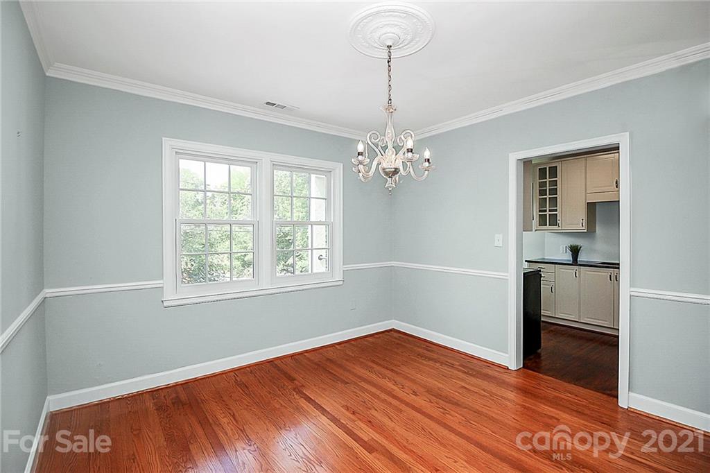 930 Ardsley Road, Unit B4 Charlotte, NC 28207 - Photo 17 of 35 a view of empty room with wooden floor