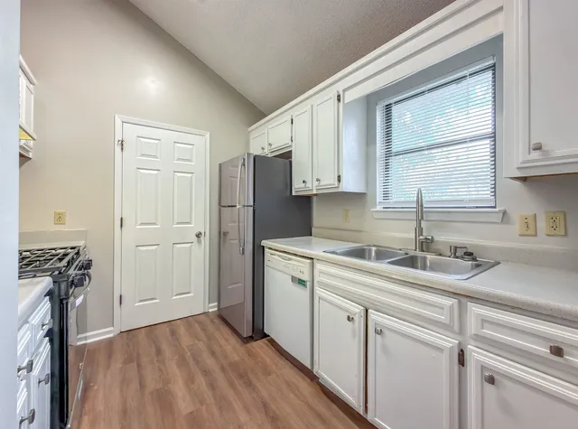 $1,250 | 1556 Twin Lakes Circle, Tallahassee, FL 32311