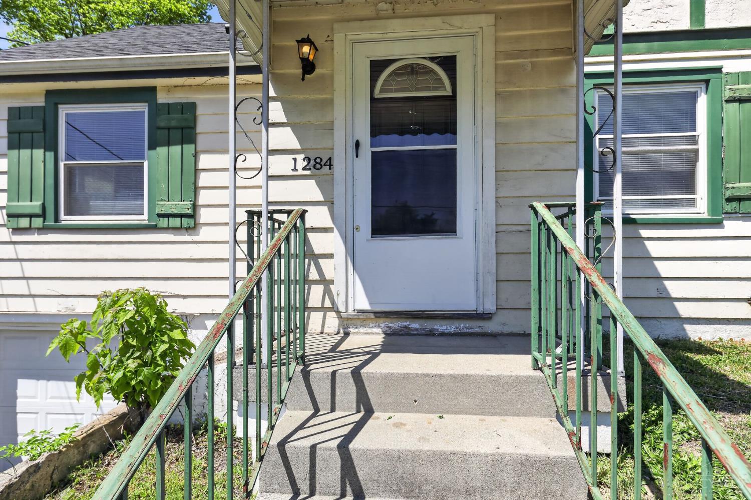 1284 Compton Road Cincinnati, OH 45231 - Photo 2 of 30 Gallery Image 2