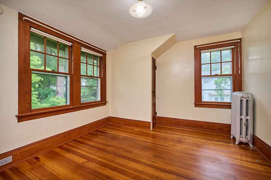 9 McClure Street Amherst, MA 01002 - Photo 18 of 32