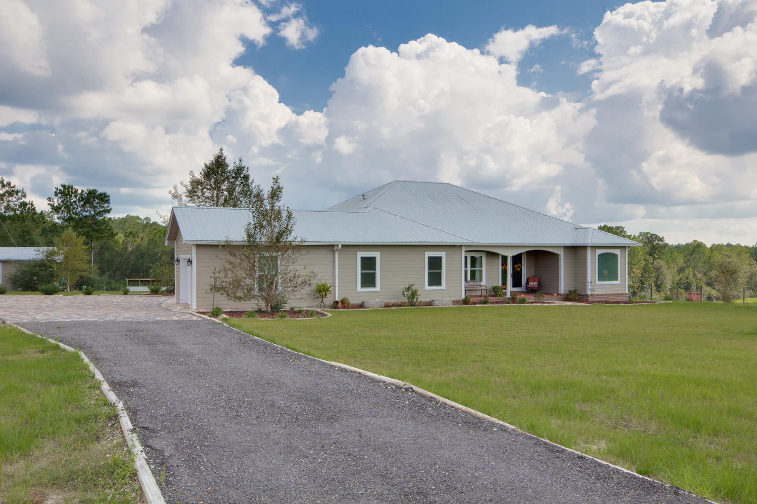 2410 Campbell Road DeFuniak Springs, FL 32435 - Photo 30 of 42 Side of House