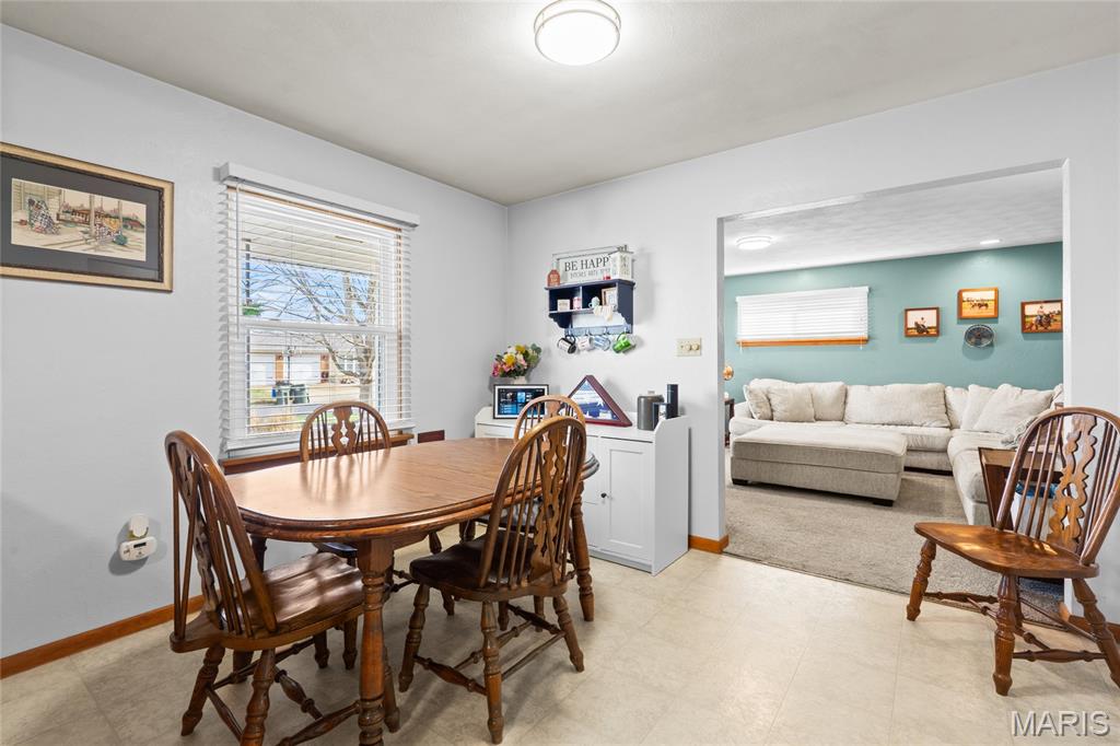 308 Charles Street Red Bud, IL 62278 - Photo 11 of 36