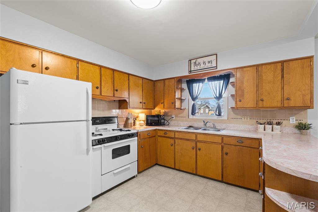 308 Charles Street Red Bud, IL 62278 - Photo 13 of 36