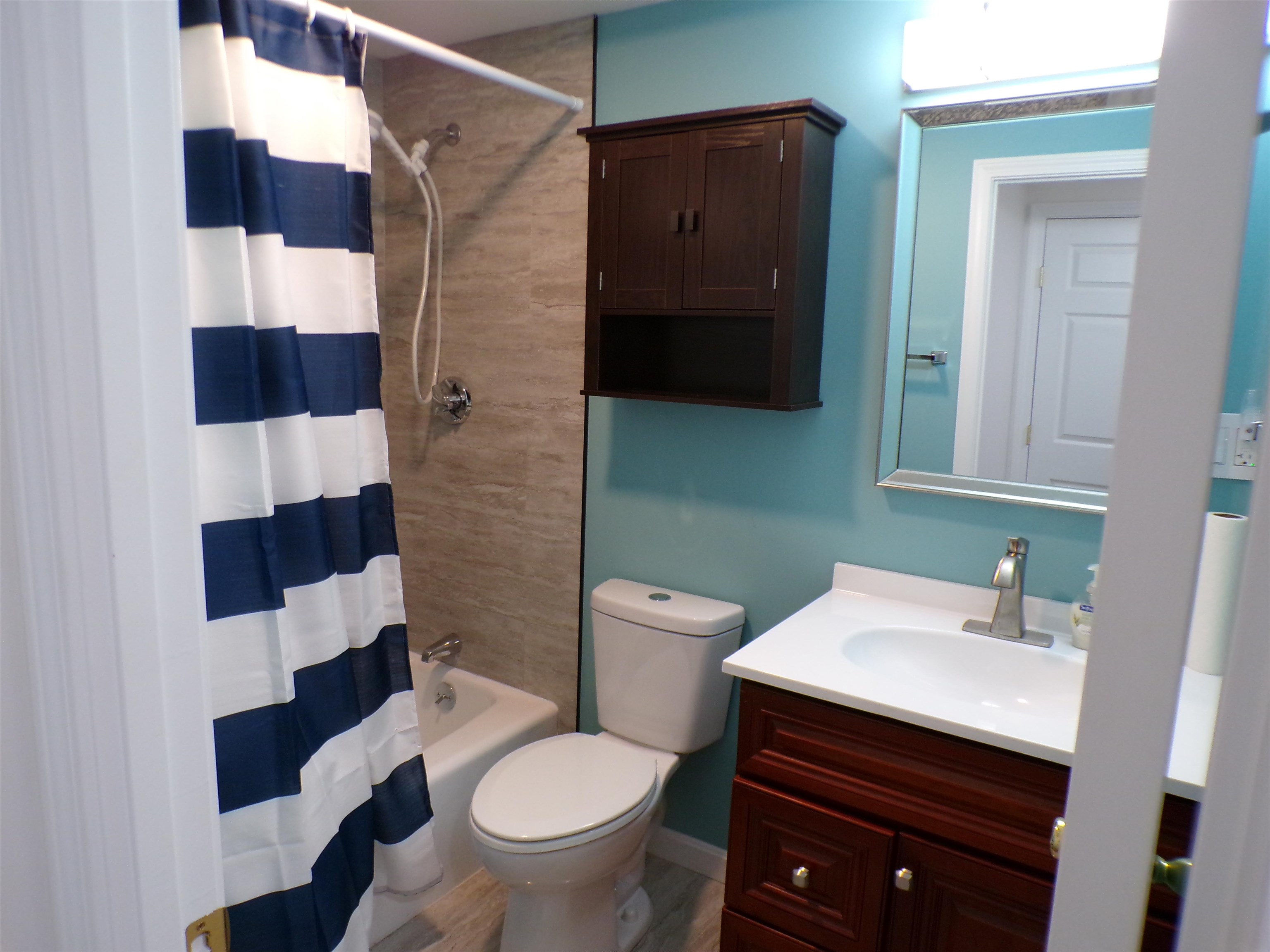 9 Tiffany Road, Unit 1 Salem, NH 03079 - Photo 3 of 6