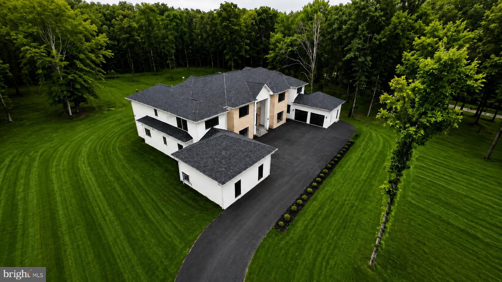 5947 Doyle Road Clifton, VA 20124 - Photo 4 of 69