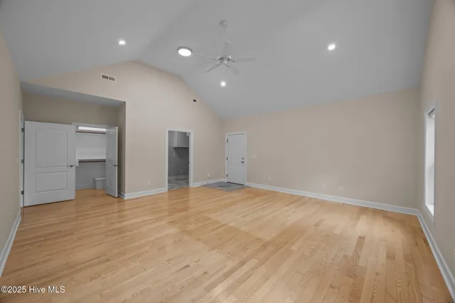 $849,500 | 402 Whittaker Point Road, Oriental, NC 28571