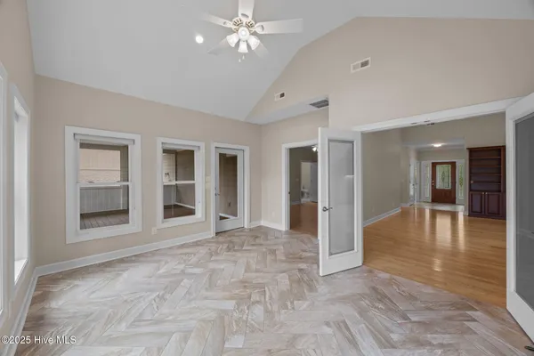 $799,500 | 402 Whittaker Point Road, Oriental, NC 28571