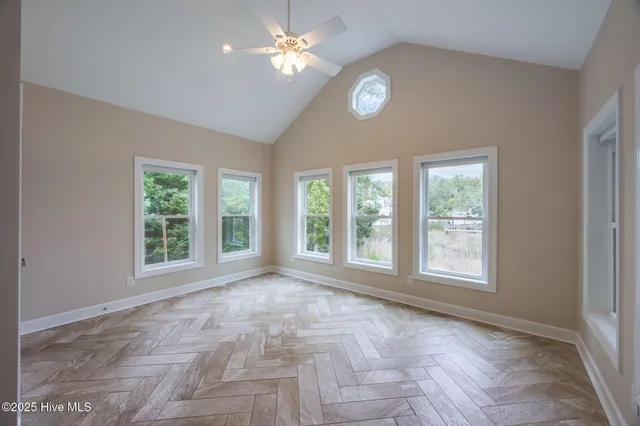 $849,500 | 402 Whittaker Point Road, Oriental, NC 28571