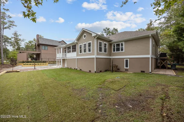 $799,500 | 402 Whittaker Point Road, Oriental, NC 28571